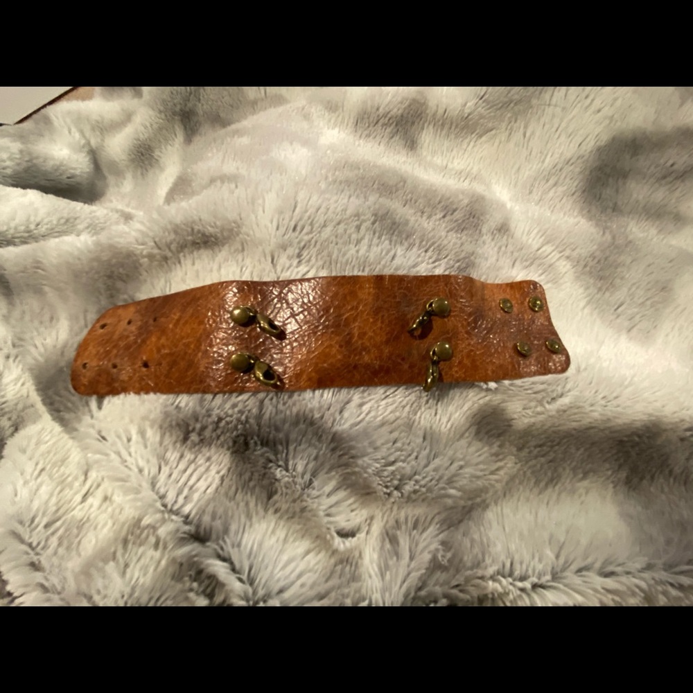 Cuff leather bracelet from Lenny & Eva brown